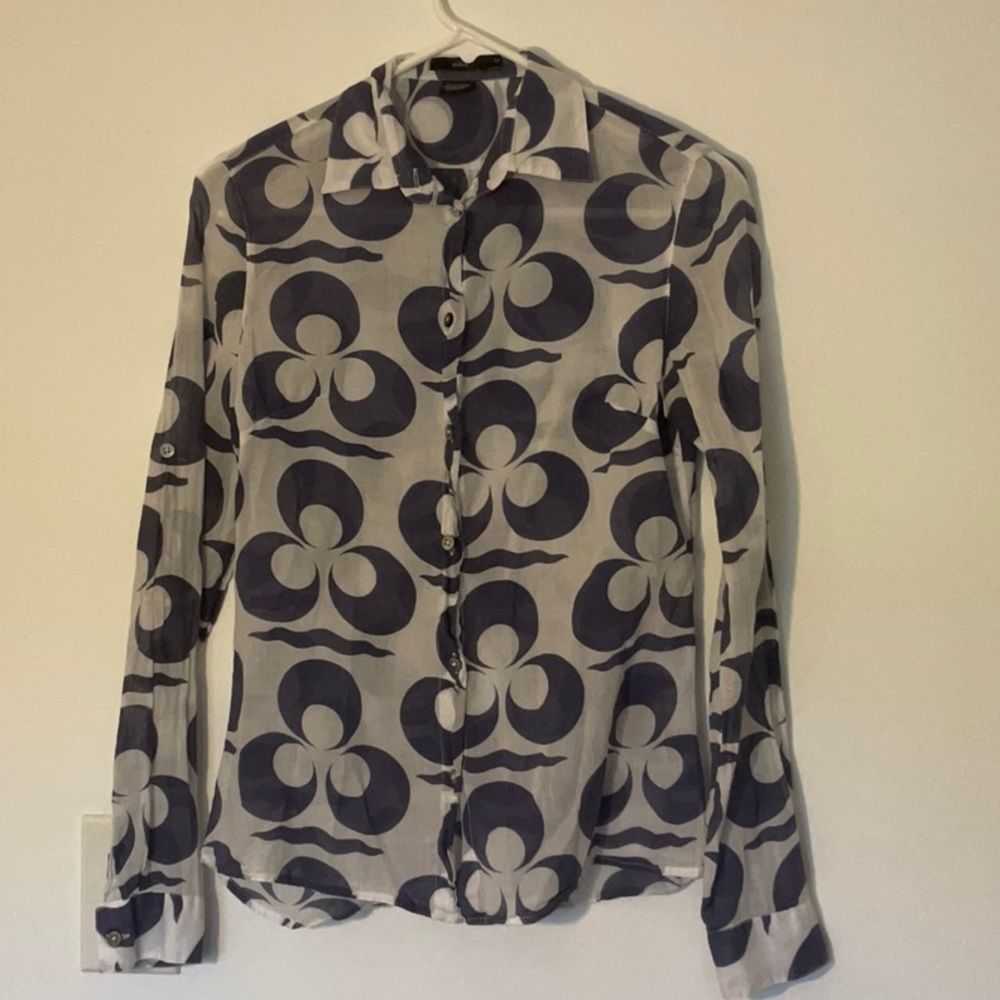 Alara light weight button up